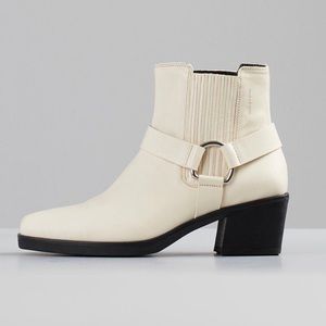 Off-white Vagabond western booties